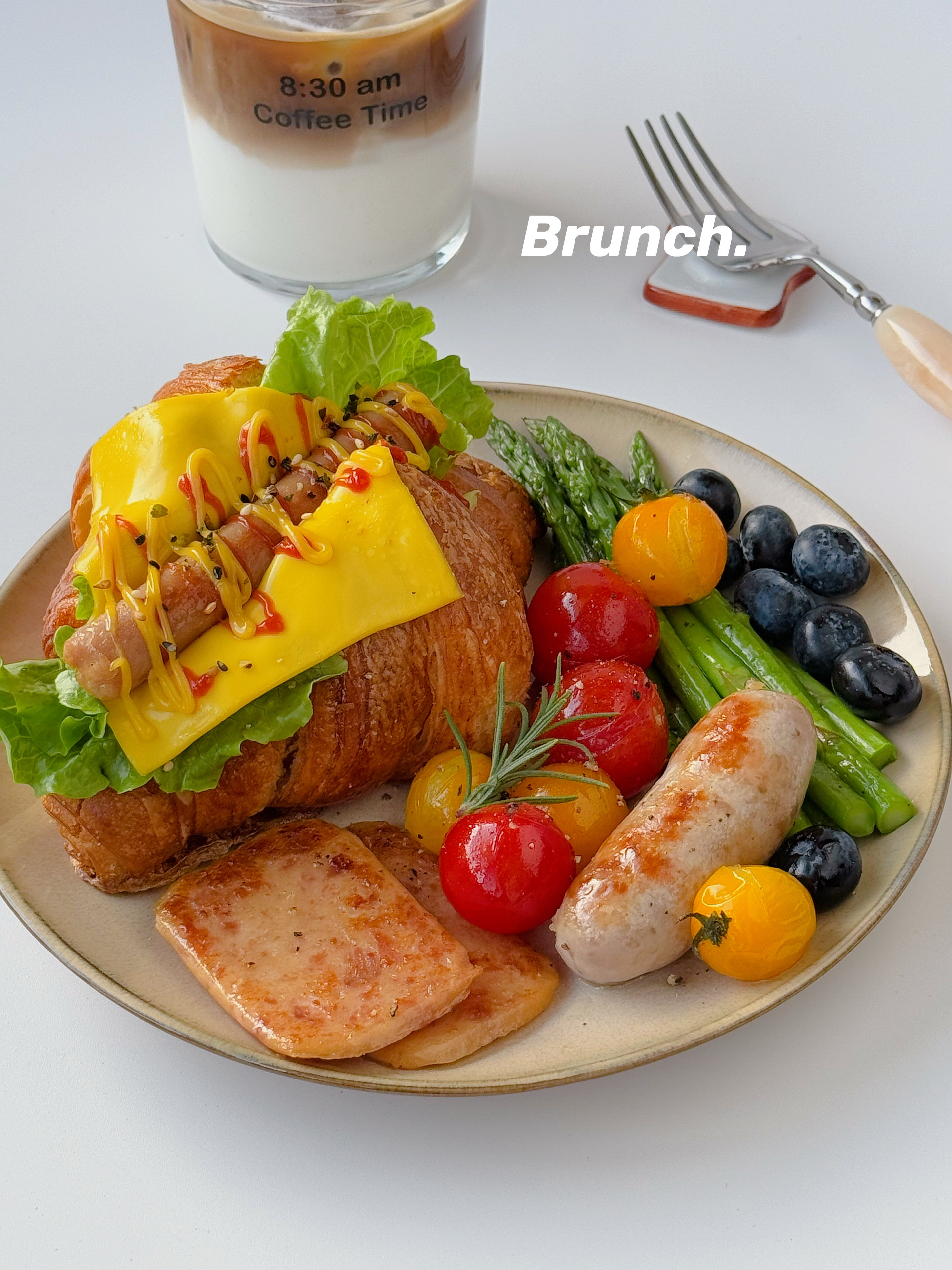 10分钟搞定早餐｜芝士火腿可颂午餐肉拼盘&☕️