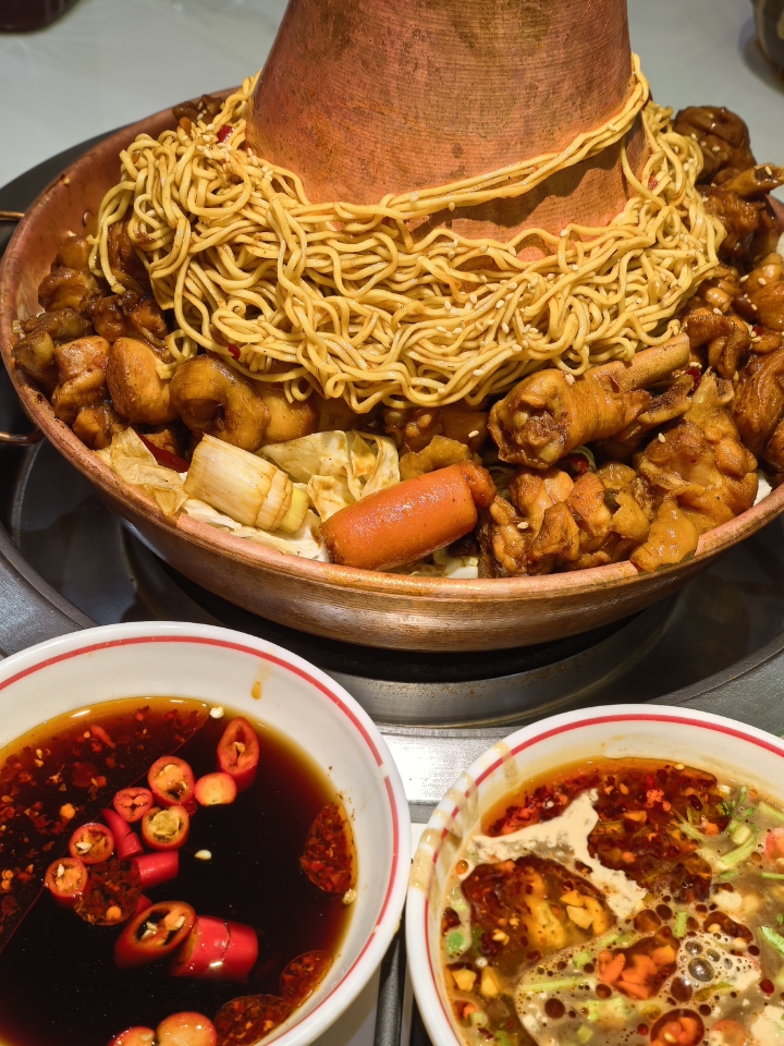 人均20+？！今天就吃马招财香辣火锅鸡！