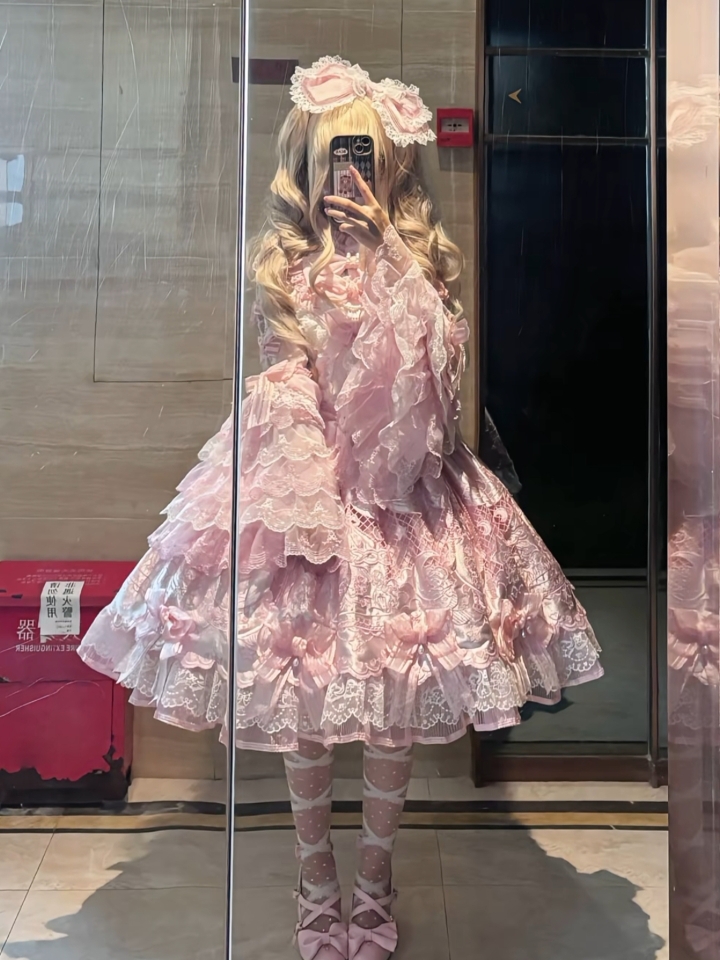 姐妹们谁懂啊，这条直接一眼草啊双生小熊家也太会出新裙子了