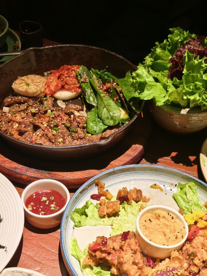 确实是新粮仓还算好吃的。。。