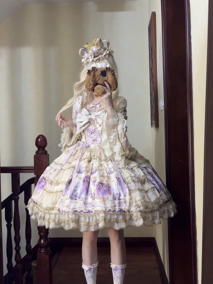 这是什么梦中情裙啊，香水宝石dress型怎么能这么好看呀