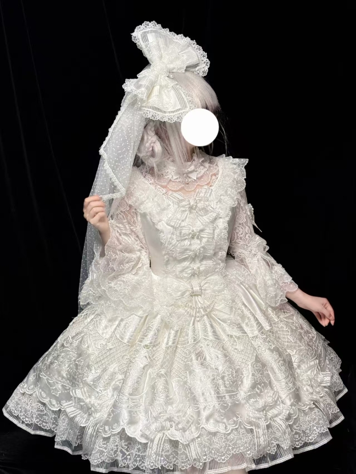 华丽的小裙子真会一眼爱上的，银河下的约定小裙子纯色的配色但是小裙子设计的用心设计真的很喜欢#lolita #lolita安利 #lolita日常