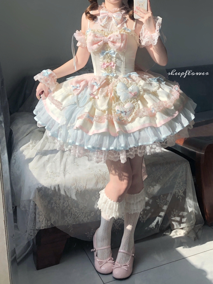 已经想好今年生日时穿什么小裙子啦，马卡龙甜心肯定超级出片啊