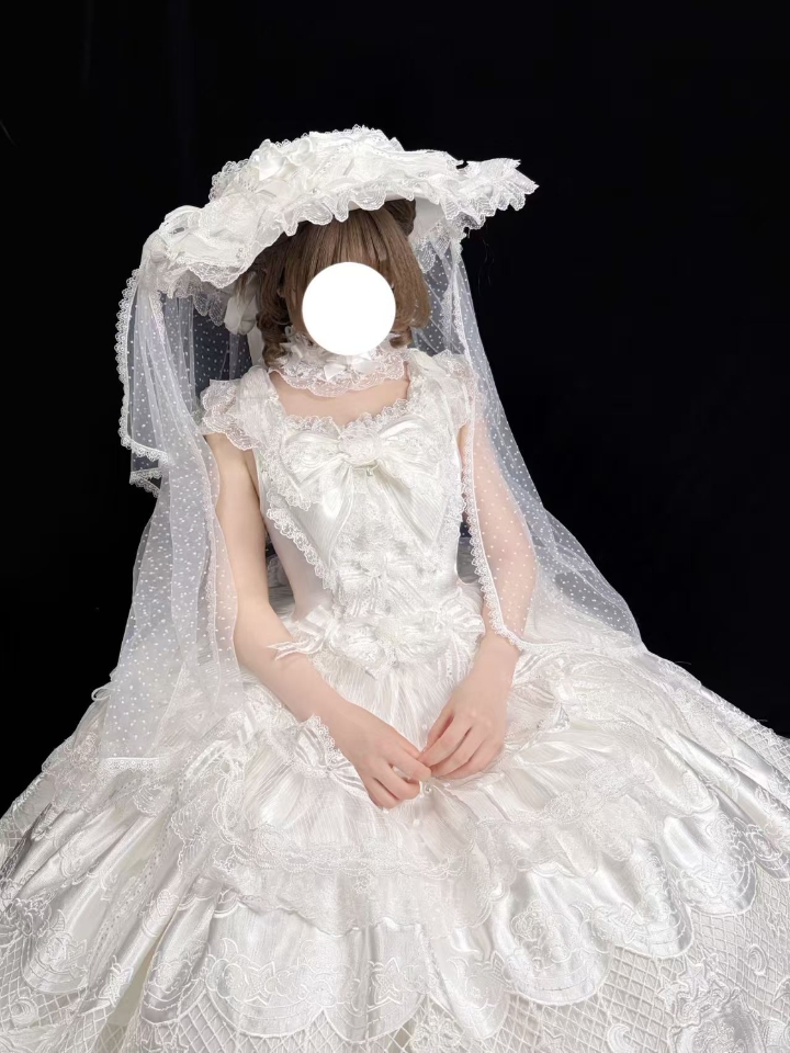 是我最喜欢华丽的长款小裙子耶，真的会为银河下的约定这个大裙摆心动1万次！！