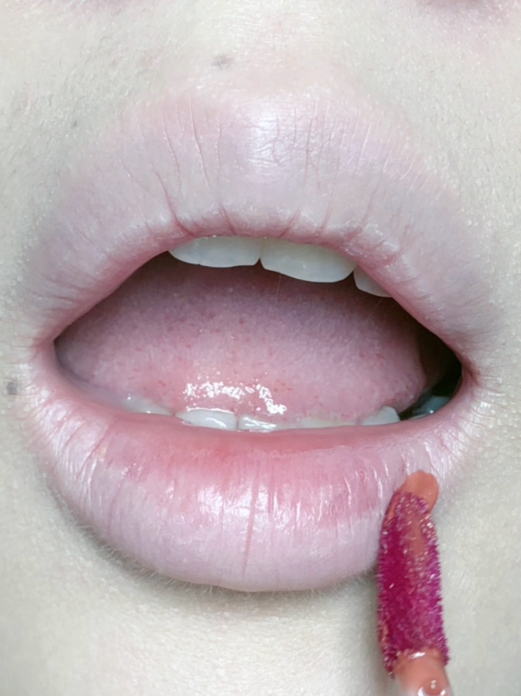 这下看清楚怎么涂出3D蜜光唇了吧