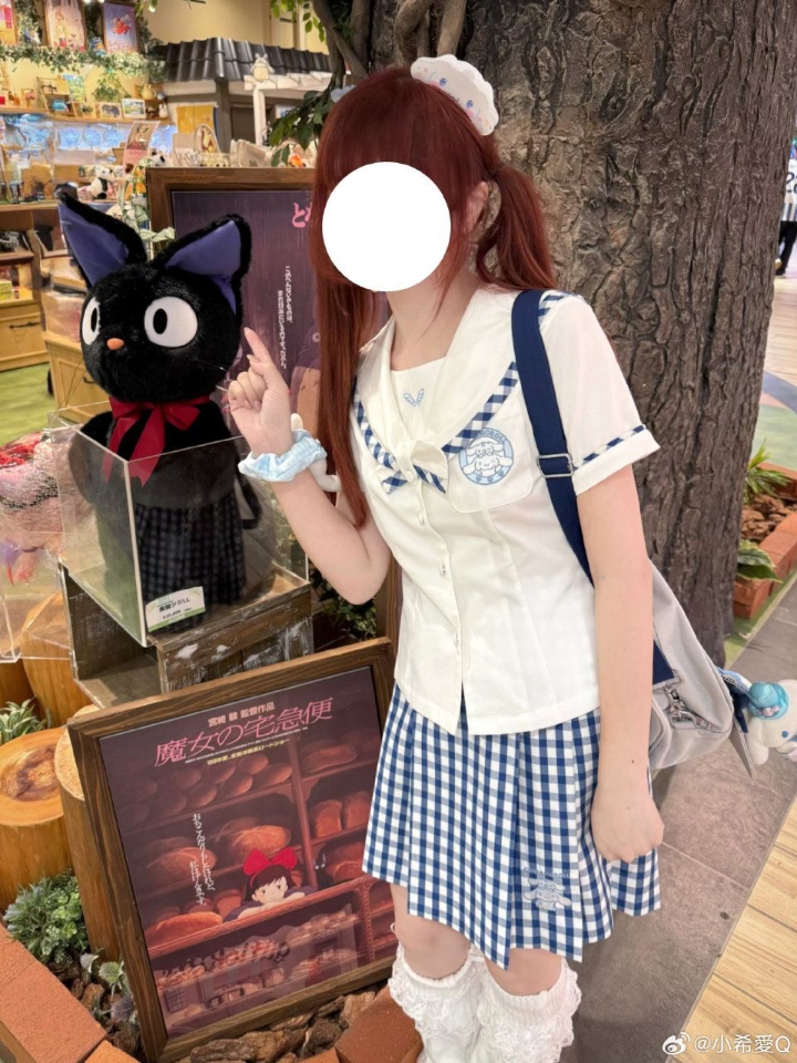 永远会爱大耳狗好嘛，下裙的这个蓝格搭配起来更甜啦！！到底谁会不爱 #jk制服#梗豆物语#梗豆三丽鸥