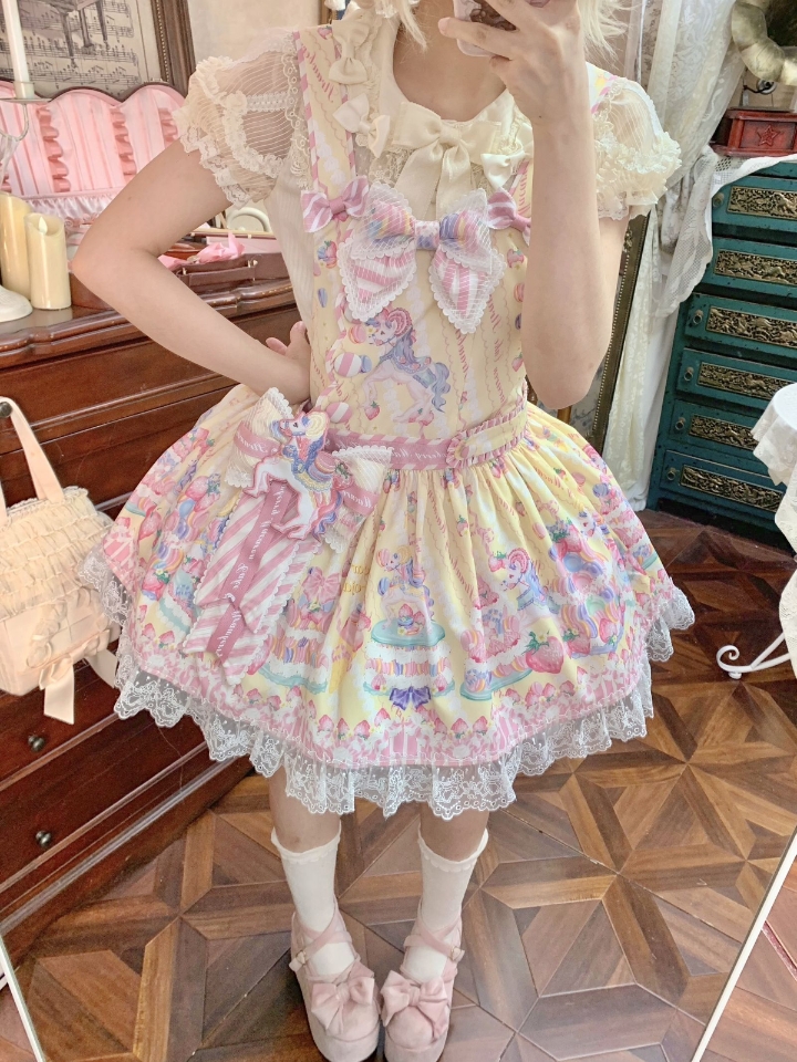 这个奶黄色的背带也太可爱了吧，好适合小个子！#Lolita #lo裙 #lo裙安利 #lolita