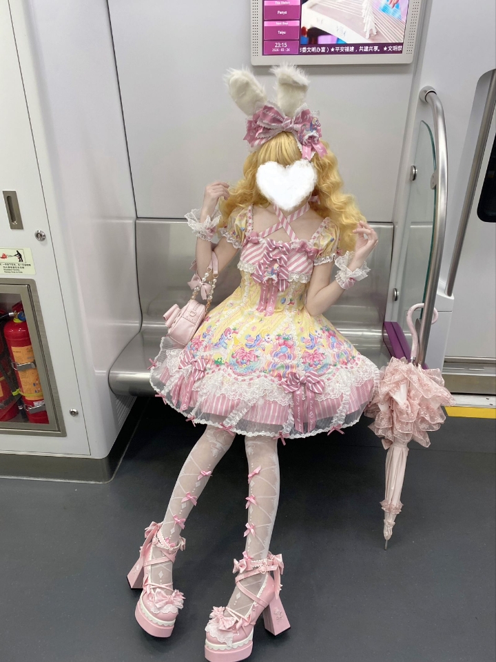 修身好显小巧呀！美美美！