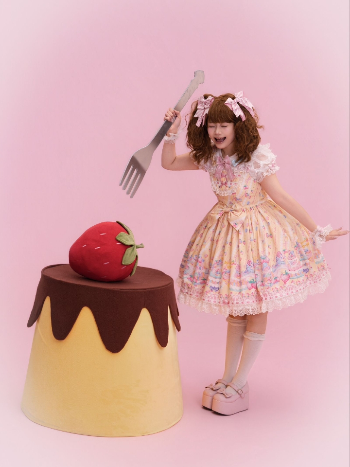 柄图是甜甜的草莓蛋糕真的是超级的好嘛，好喜欢这个粉绿配色捏 #安利一波lolita #lolita上新 #lolita安利