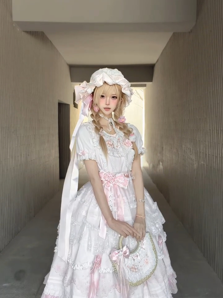 这个十里樱op穿上也太温柔了吧，好适合穿着去赏花啊