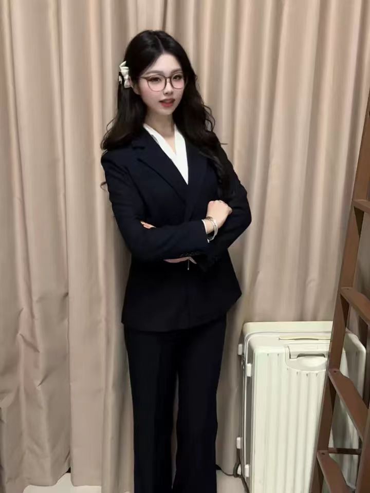 一衣多穿｜女生职业西装正装套装