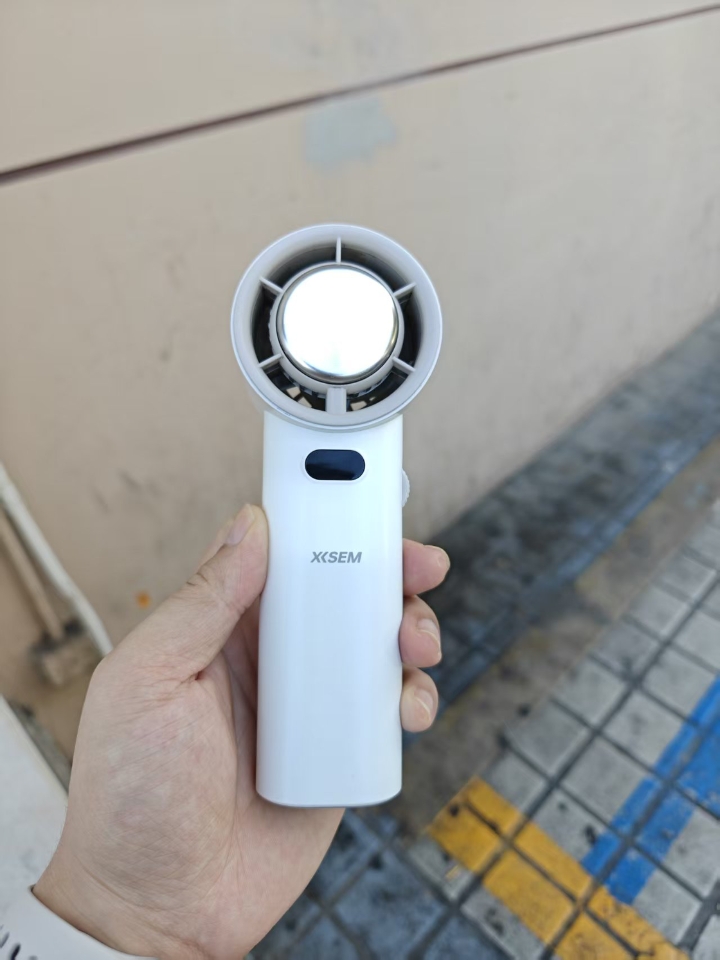 夏天的户外小风扇真的少不了！