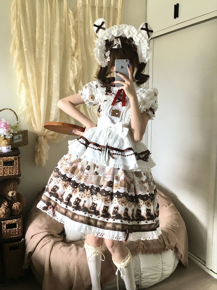婴儿蓝家的新品邦尼兔也太甜了吧，加不加围裙都很可爱啊