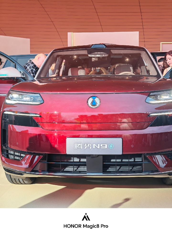 王力宏力挺腾势汽车，腾势N9五大升级重新定义豪华SUV