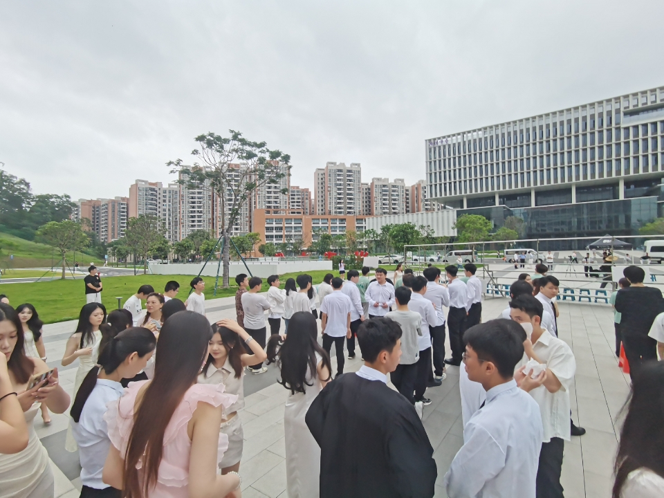 260513拍毕业照