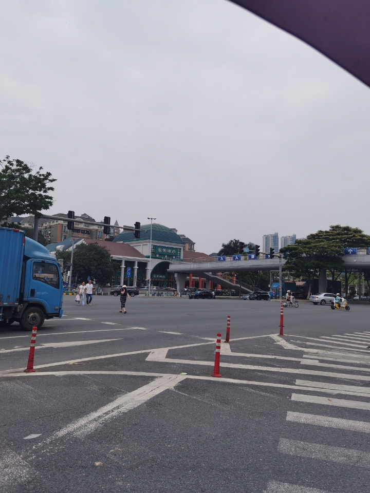 260512答辩结束去吃海底捞做美甲