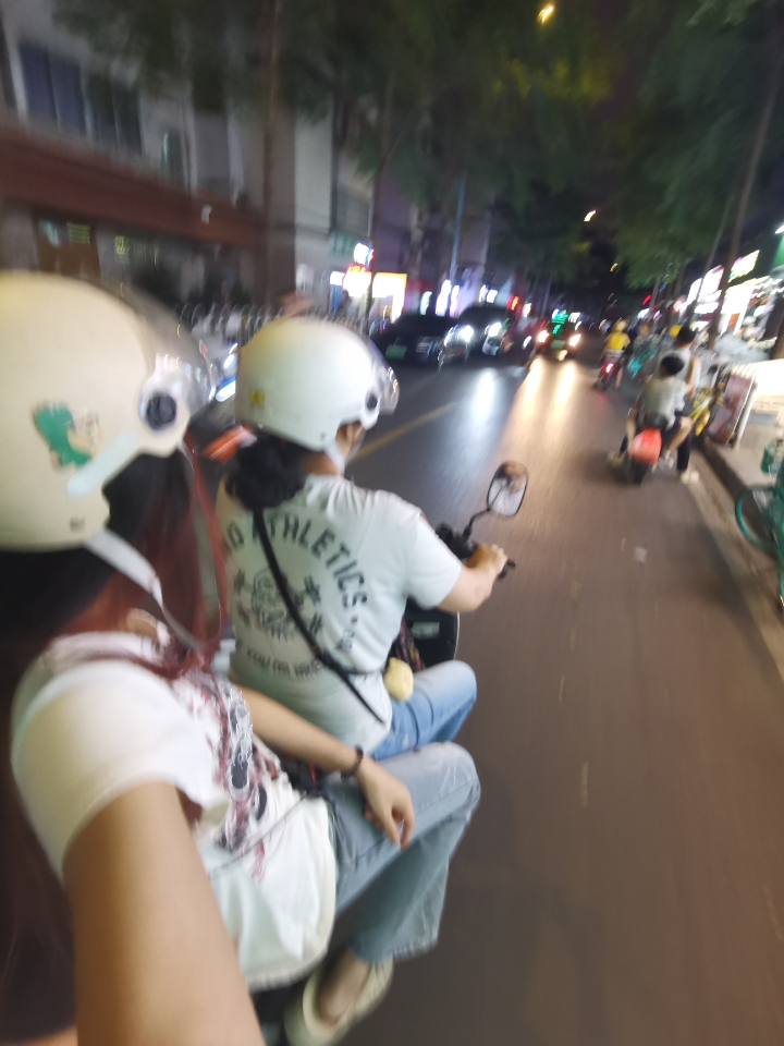 260530 坐电鸡