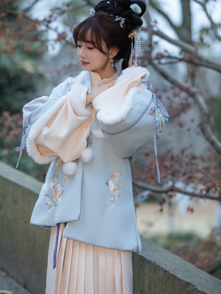 古代小姐咱也是体验了一把！