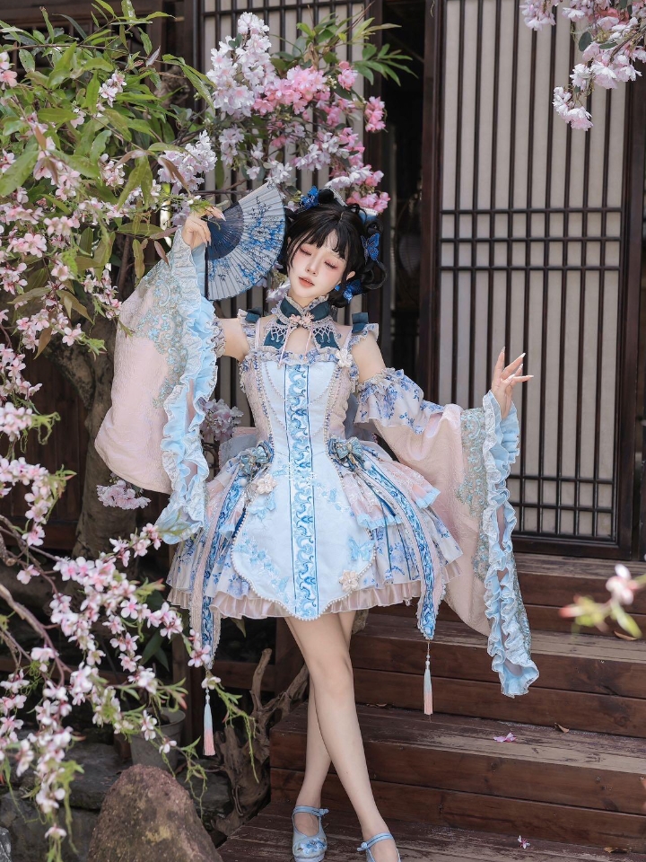 很久没遇到心动的中华风lo裙了啊，永恒银河家的粉黛也太美啦