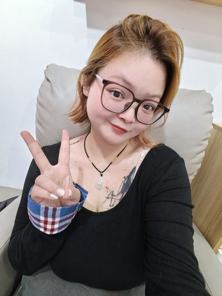 巨夯！真是美疯我的海莉甲！！！