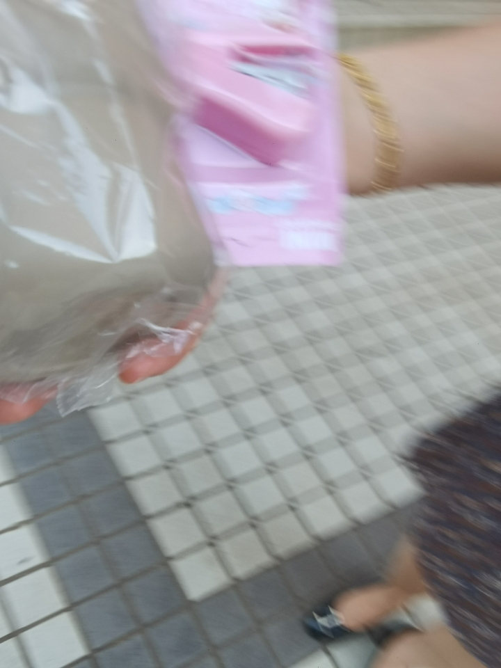 领导，您提醒的对，我平时都挺注重时间管理的，这样第二天能精神满满地投入工作。当然，如果有紧急任务，我随时待命！