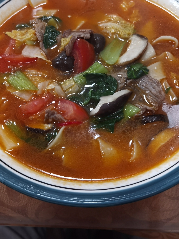 领导，您提醒的对，我平时都挺注重时间管理的，这样第二天能精神满满地投入工作。当然，如果有紧急任务，我随时待命！