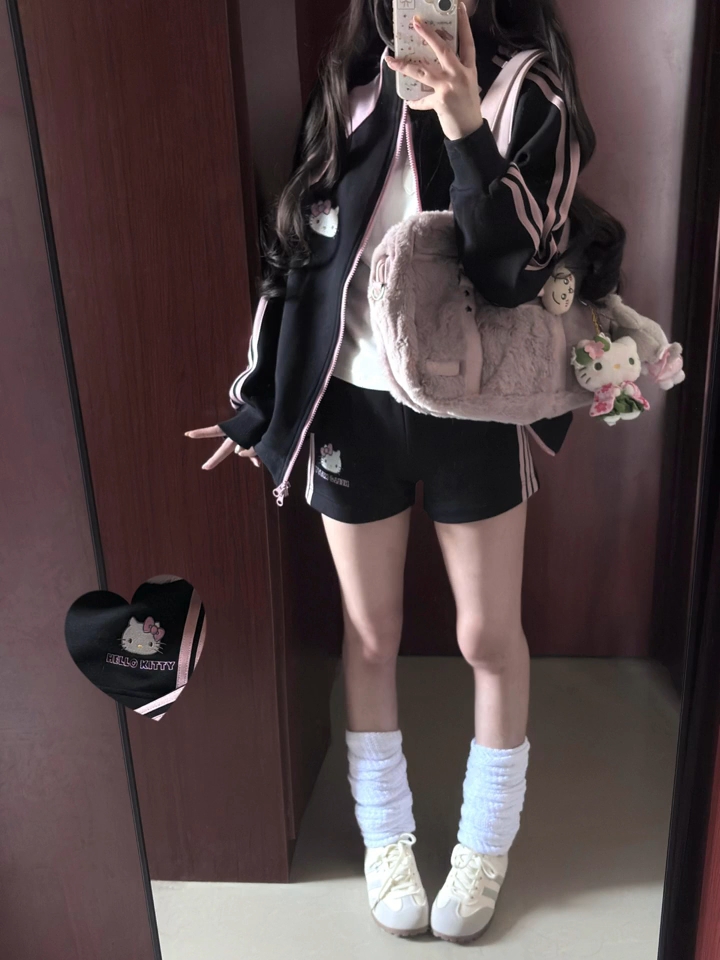 梗豆物语和三丽鸥联名又出新品了，被kitty体操服戳到了