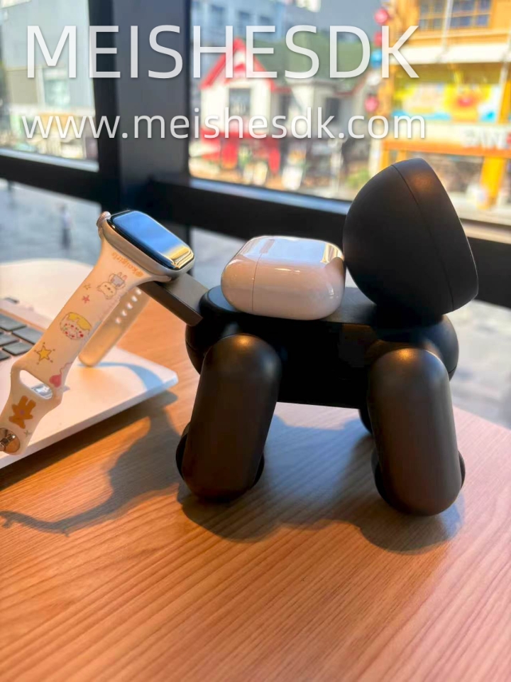 机器狗充电站，桌面可爱炸