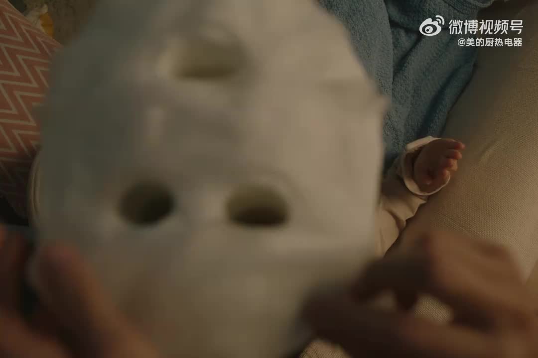 喝奶茶必须要珍珠加到爆才算美味？敷面膜一定要什么成分都有才觉得保养的彻底？智能家具一定要很多鸡肋功能才叫高端？ No！拒绝无效添加！学会给生活做减法，就像美的净水器一样，真正的健康安全，才敢做到无添加～ #有本事 无添加##被无添加生活治愈# 美的厨热电器的微博视频