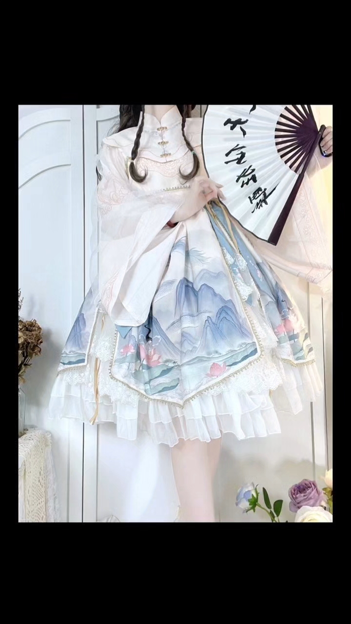 好温柔好优雅的中华风小裙子呀 整体设计看起来也很有质感，好看鼠了
