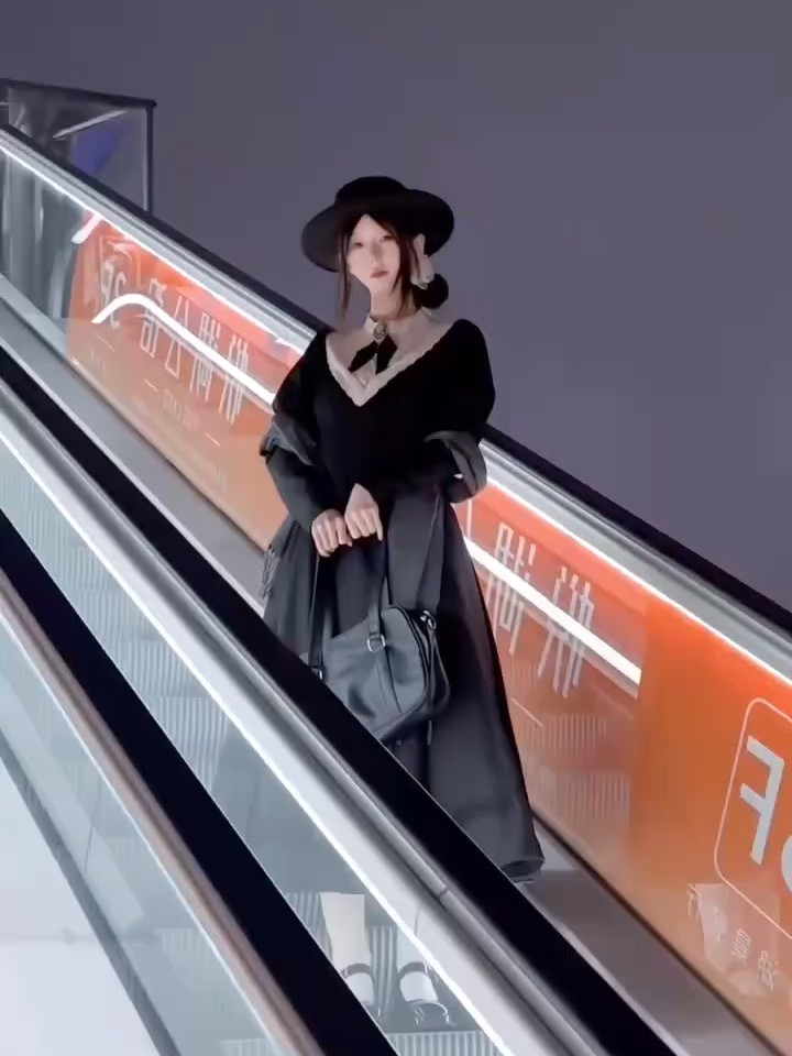 真的日常又温柔的一条，威廉小姐你是真的很权威，黑色是真的很有质感