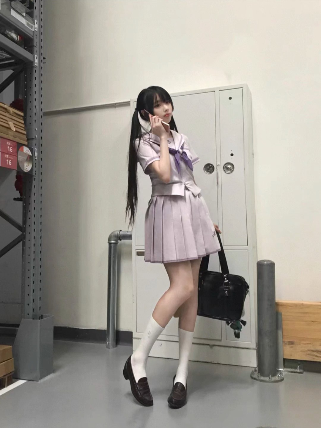紫色水手服怎么能这么好看，啊啊啊最近真的是什么紫色元年，短裙和中裙都好美丽