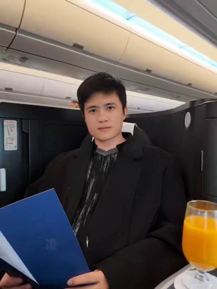 十几小时的长途飞行，也能是一种享受  从伦敦回国，中转香港，就是为了感受一下英航的A350！  享受空中飞行带来的体验。