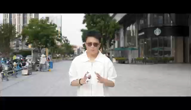 有一个现象级爆款，一起来感受一下10分钟小订破2万台的＃全新问界M7