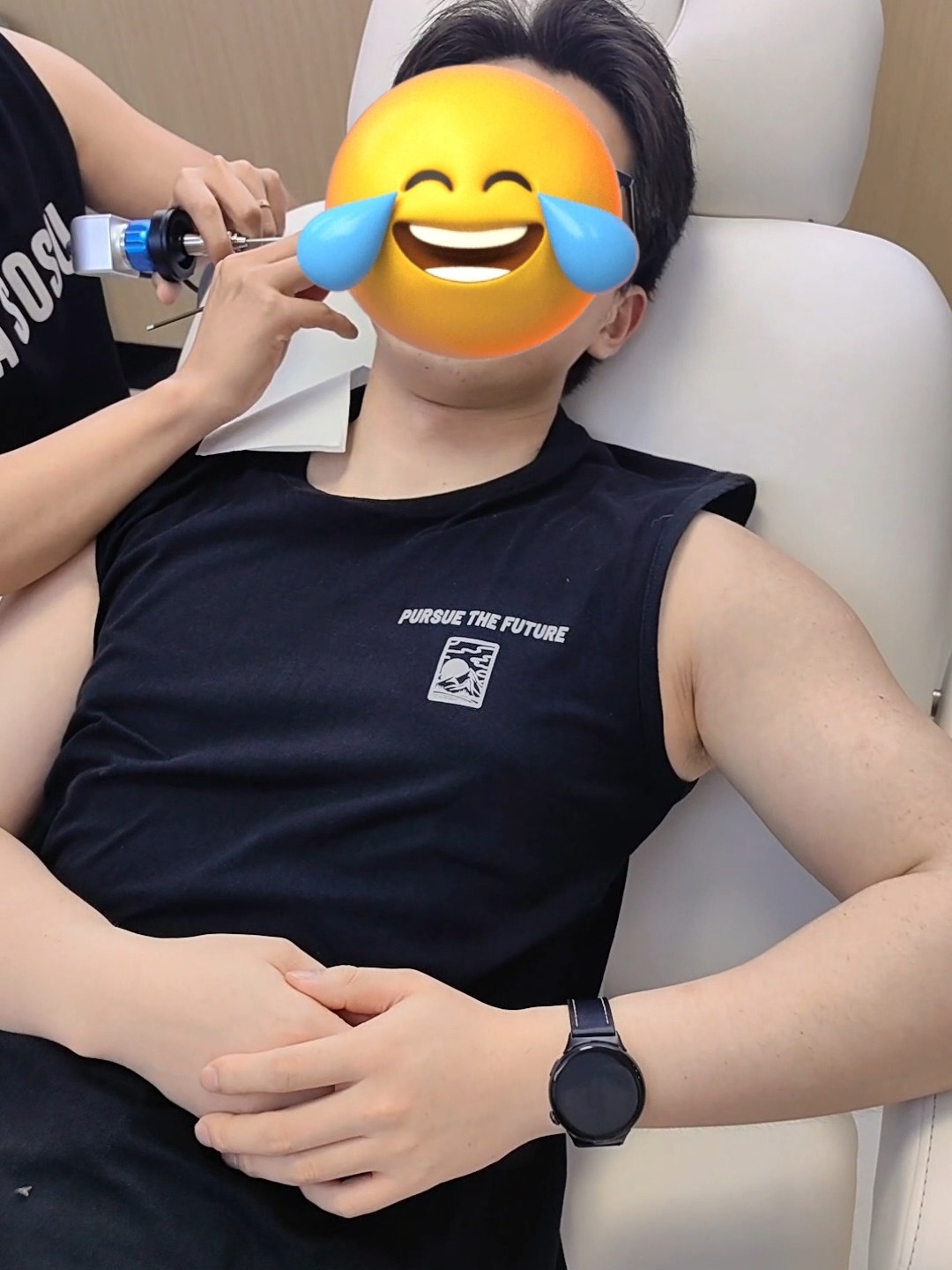 带直男来尝试人生第1次采耳，建议有对象的都赶紧安排起来~又搞笑又好玩~全程放松解压，采完耳朵干净了好多~#采耳 #采耳养生 #采耳的好处 #情侣日常 #男朋友