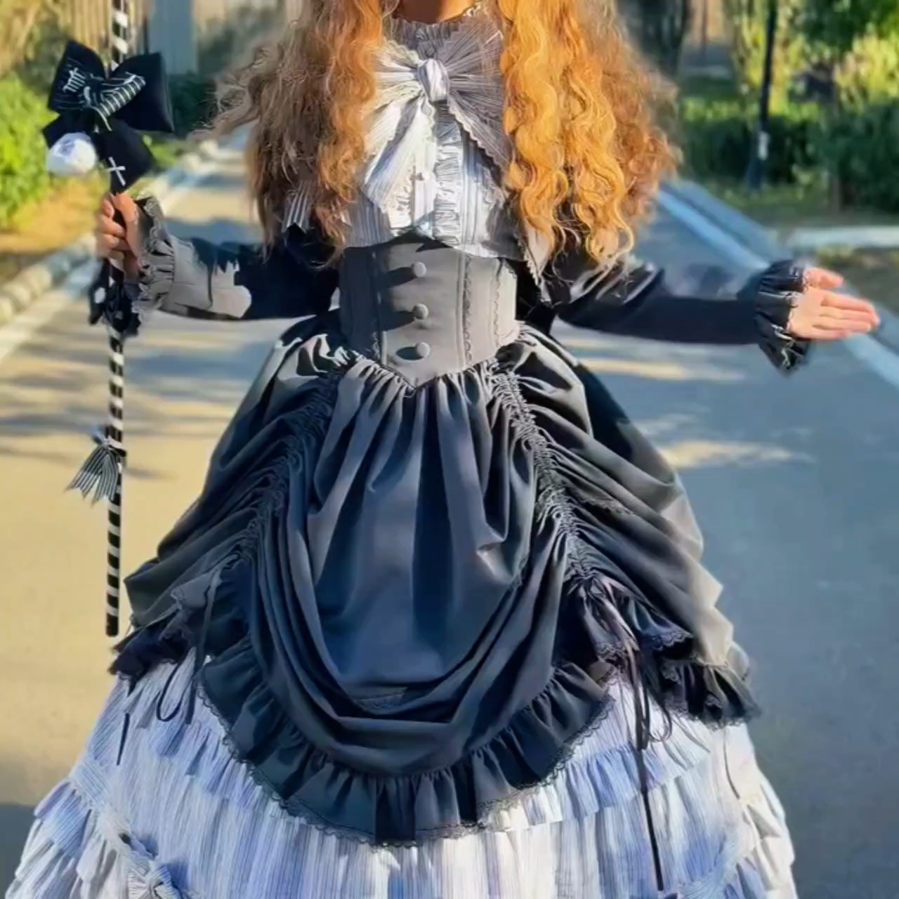 Ag怎么又出这么高质的古典优雅lo裙了啊?看起来版型挺不错的诶