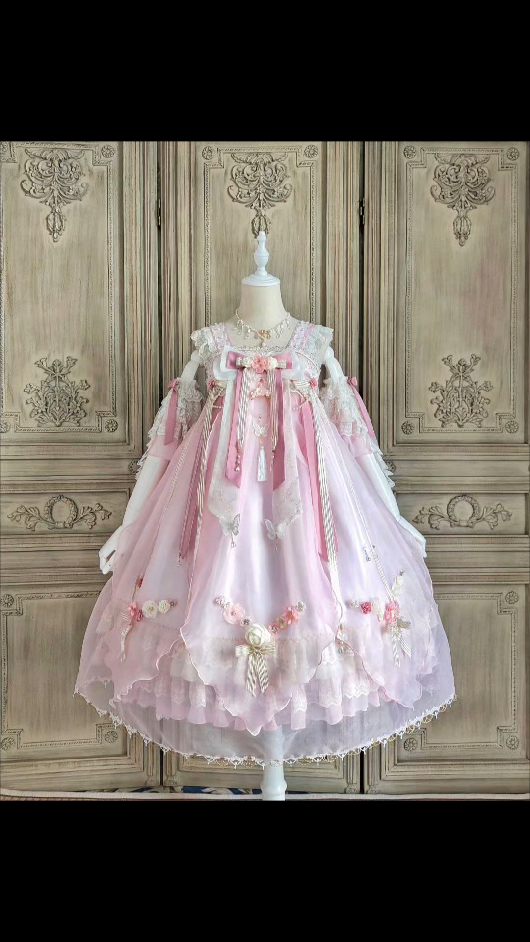 终于在我有钱的时候再贩了，可是只能入一个颜色，真的很难选啊