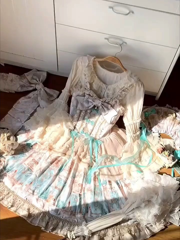 挂拍都好看成这样，这个柄图真的美晕了谁懂，绿色系是真的很优雅很神秘的感觉