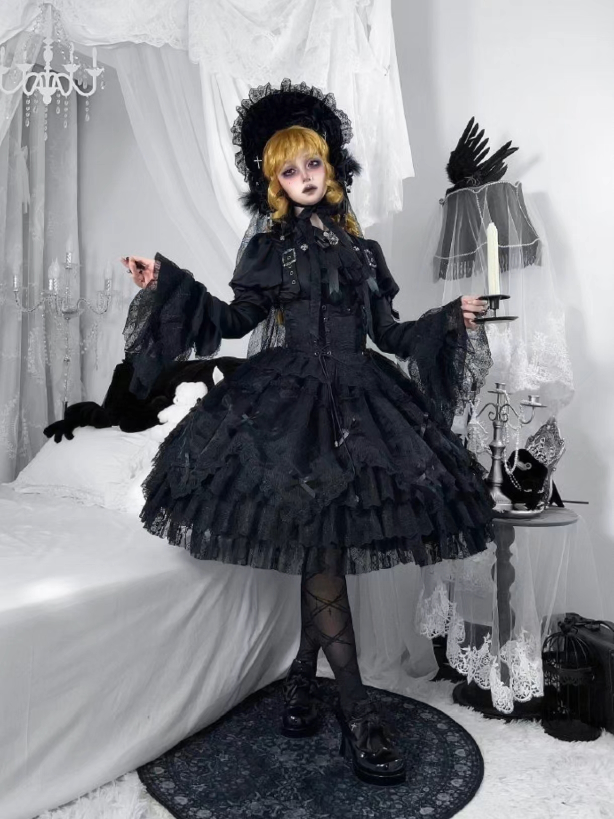 黑色真的好显瘦好优雅啊，开始狠狠期待这条裙子了