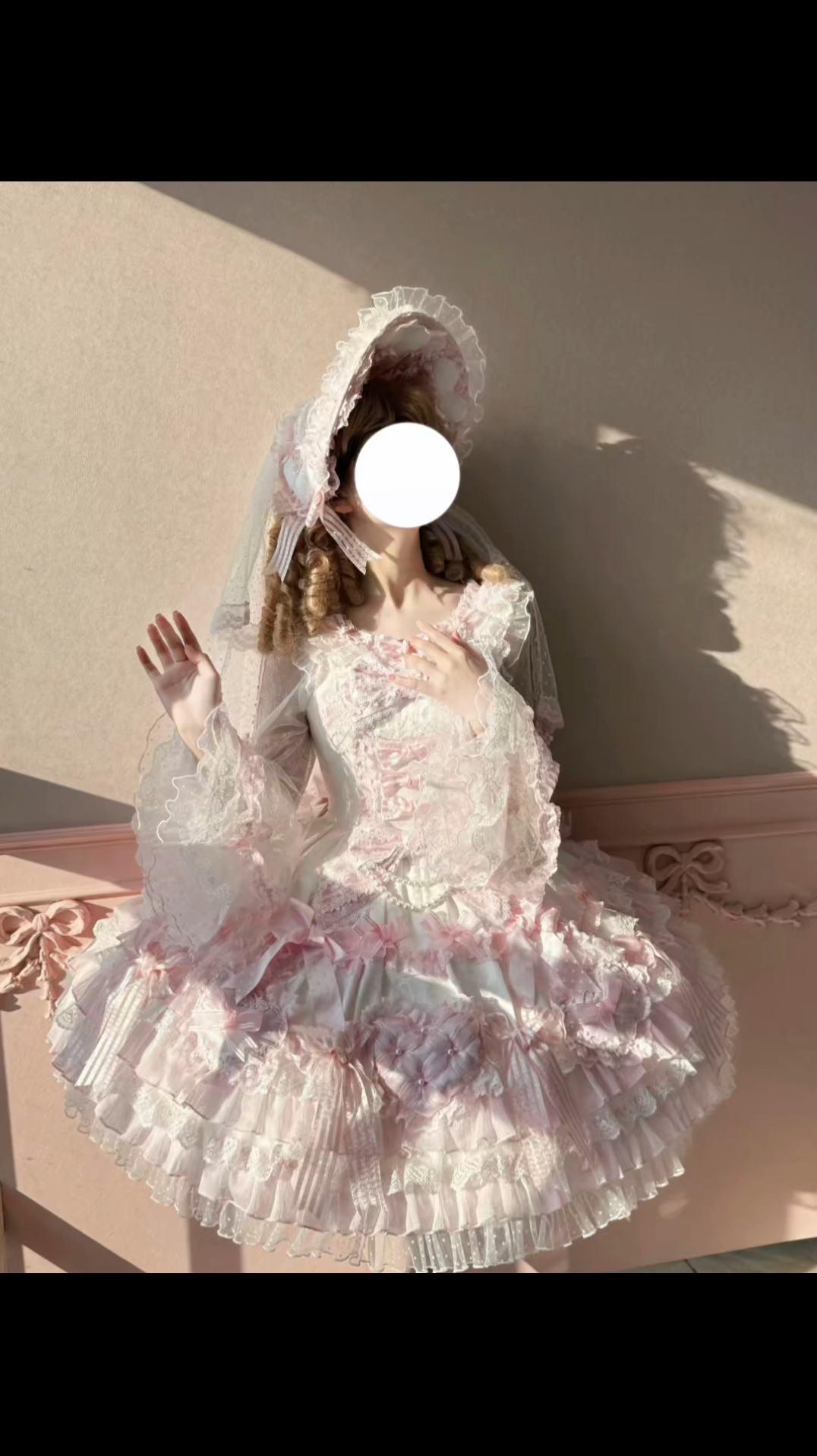 AG家这条裙子在阳光下真的美醉了啊，好想过年就穿上