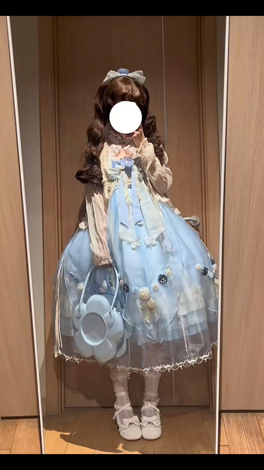 蓝色长款蝶语真的超级美啊，谁懂，而且套头就能走耶