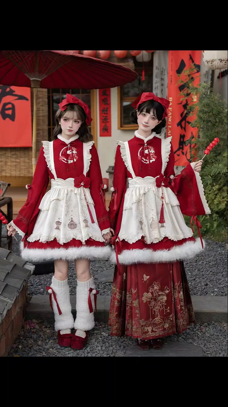 嘿嘿，新年款大家都有冲嘛，噗叽家上衣的新年款还蛮好看的，还可以在搭配个马面 #lo#lolita#lo安利