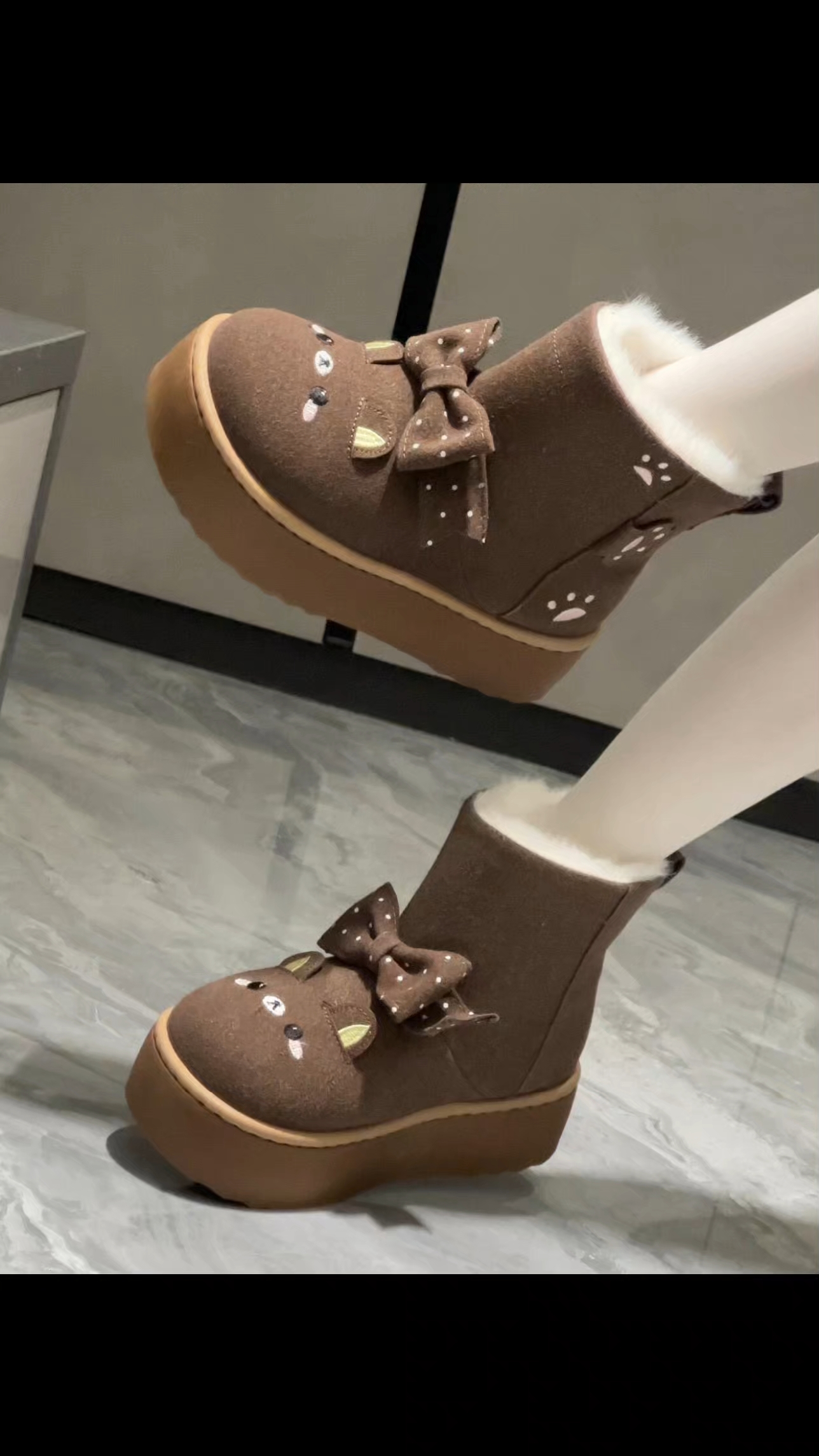 原来雪地靴也可以这么萌的啊，小猫爪印萌萌的