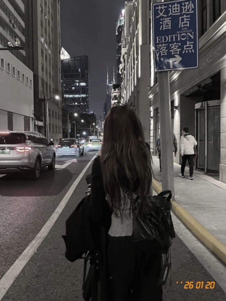 清冷灰调滤镜教程