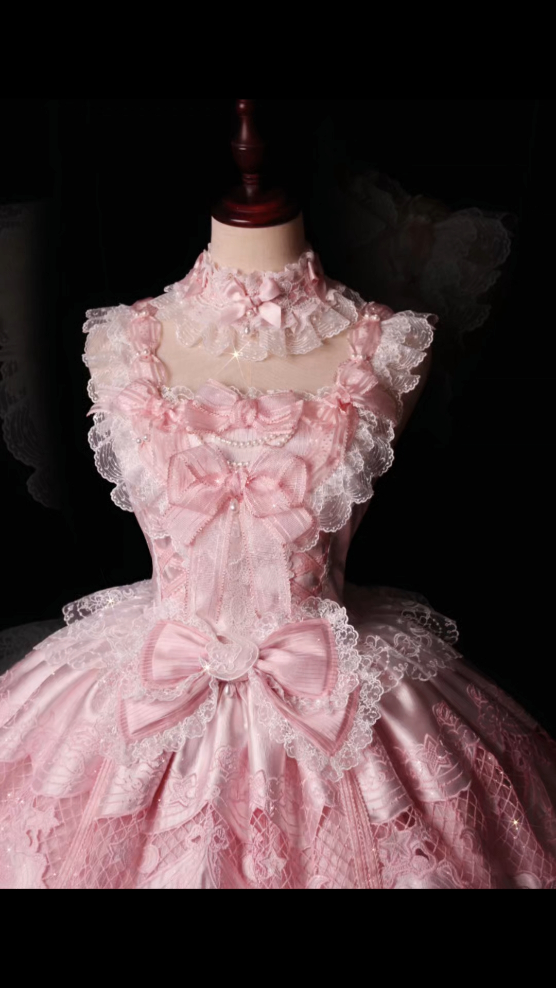 好华丽的小裙子啊，我感觉特别适合过生日穿耶