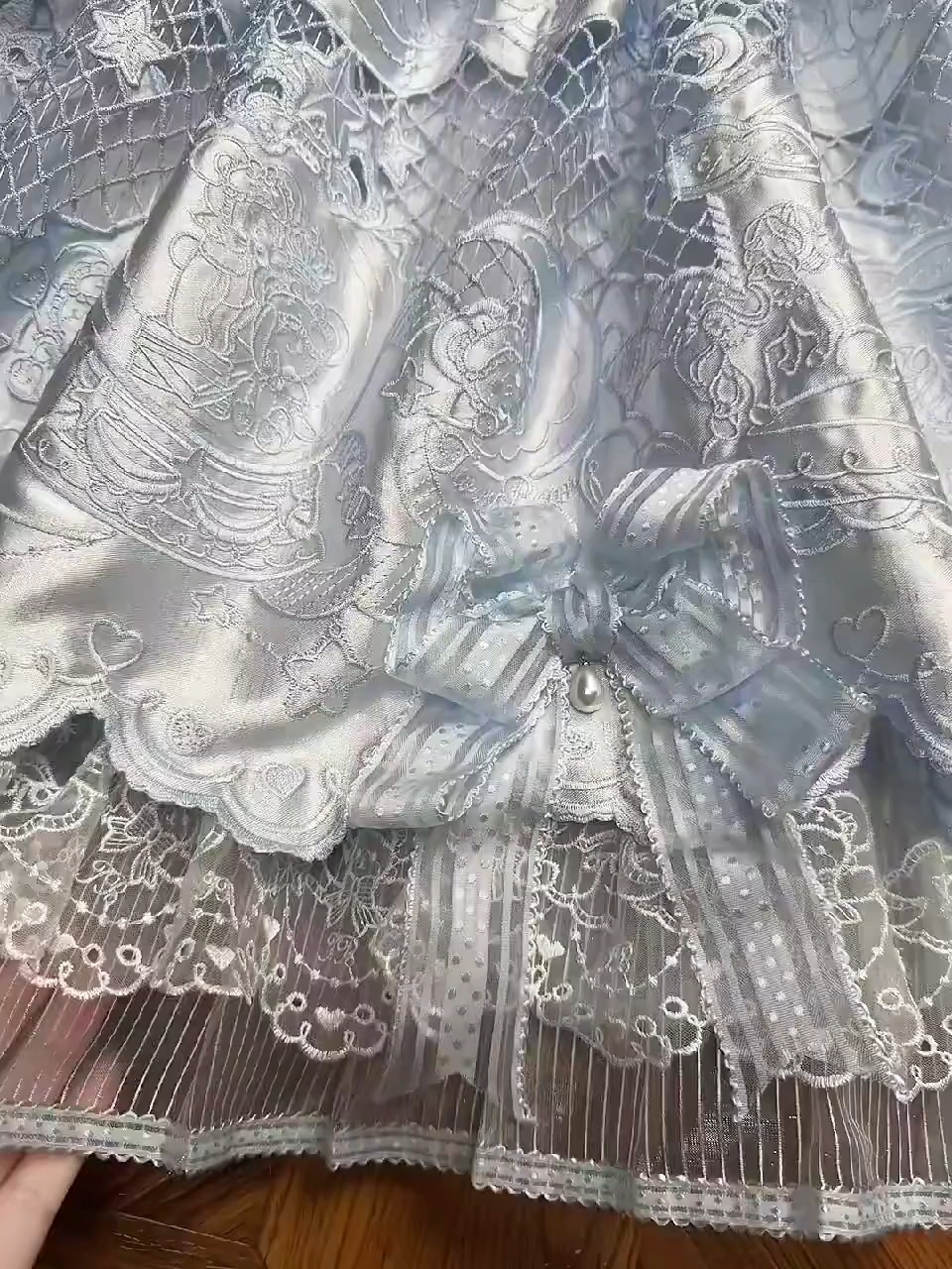 追求极致的精致并没有错，真的可以去尝试一次繁复华丽的花嫁