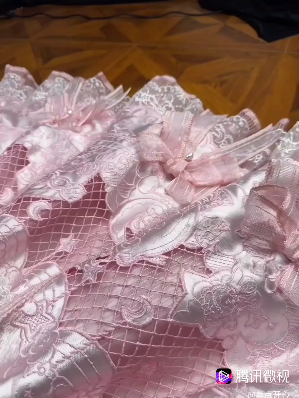 还是超级喜欢粉色的小裙子鸭，这条的细节程度绝啦！！！#lo#lolita#lo安利