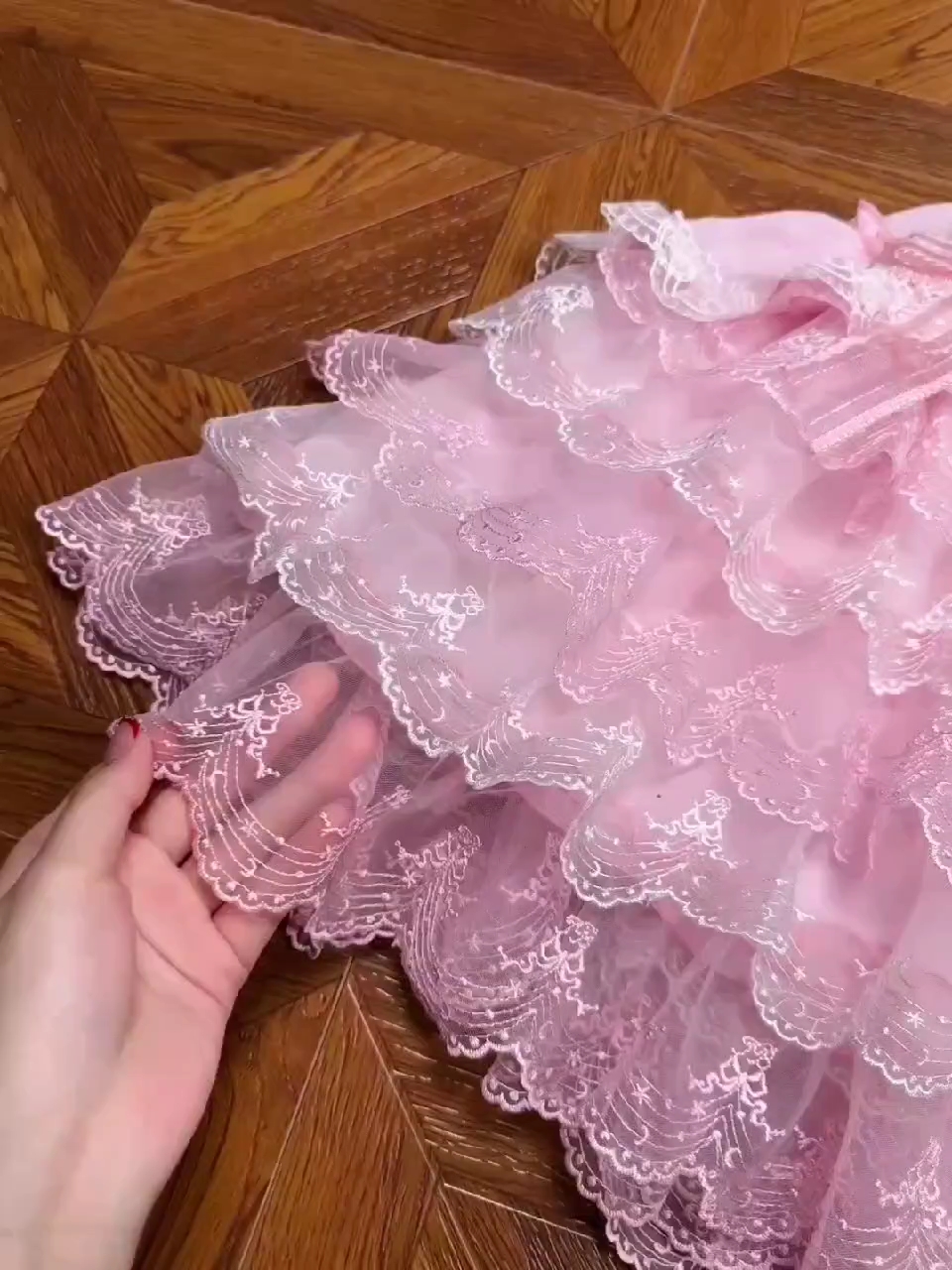 我不行了，老婆们，我真的好爱这条啊，粉色的dress真嘟超级公主的嘞 #lo裙安利 #lolita #洛丽塔lolita