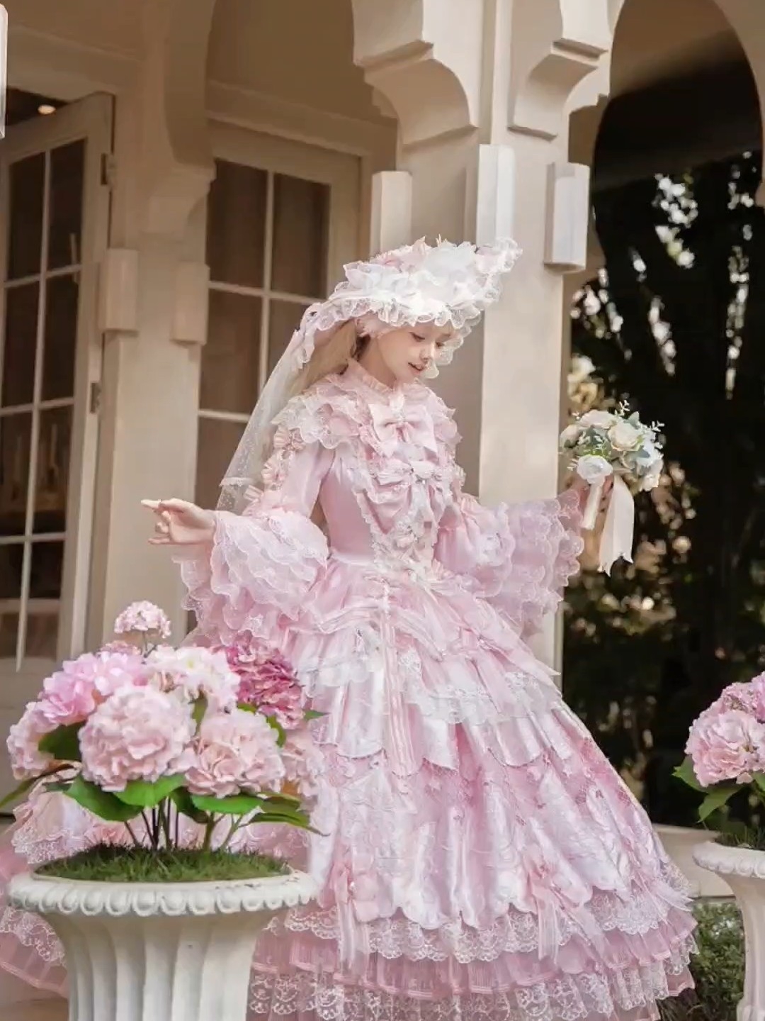 花嫁款Lolita的出现不就是让我们实现小时候的公主梦吗？