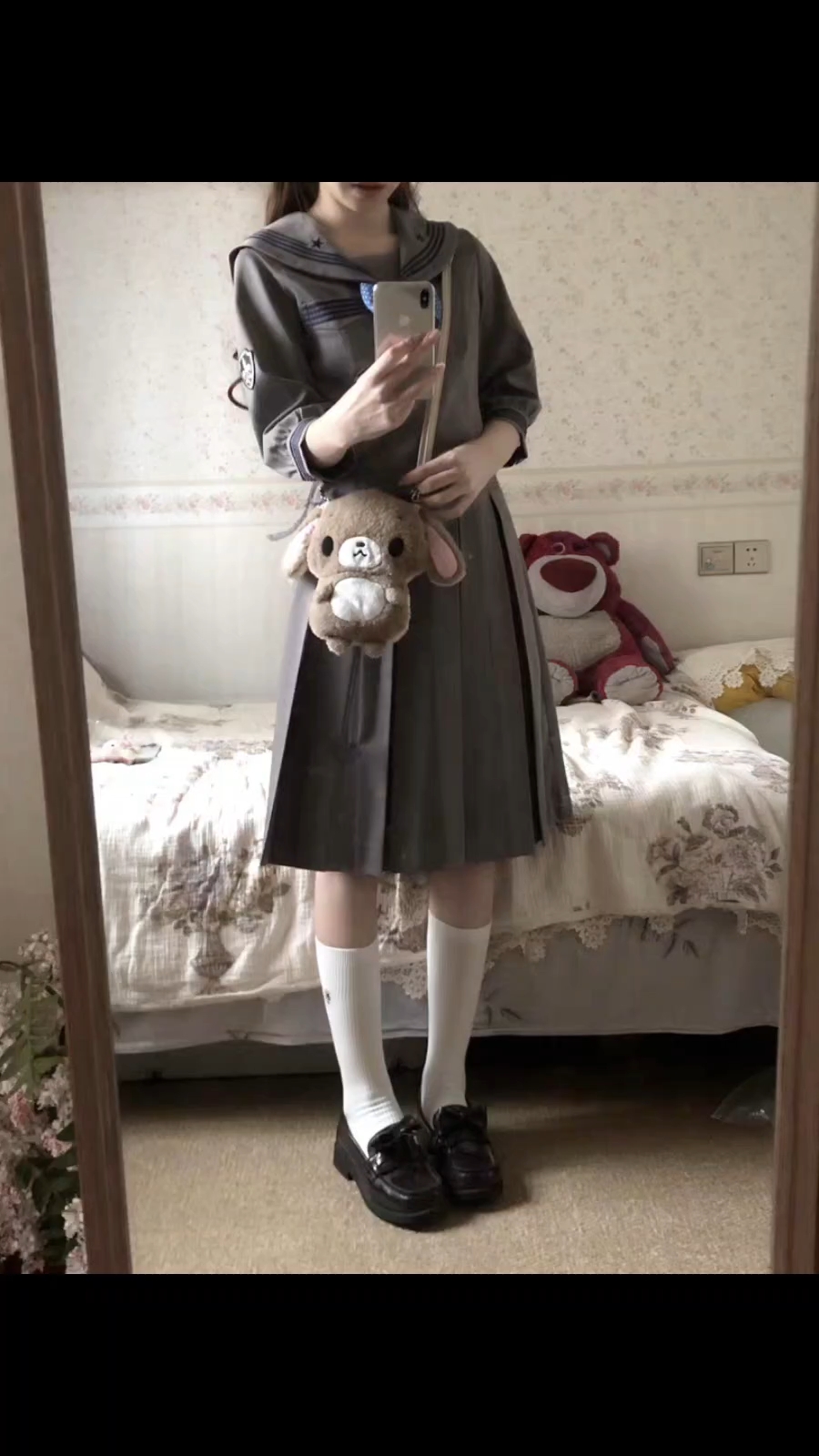 就是这个梗豆，怎么每次新出的款都好好看啊，灰色真的很有校供感捏 #jk#jk制服#梗豆物语